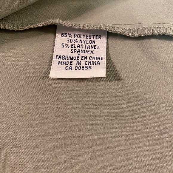 🌷3/$25🌷 Tailored shirt - Picture 4 of 6